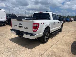 Ford F-150 2023 4x2 XL 4dr SuperCrew 5.5 ft. SB