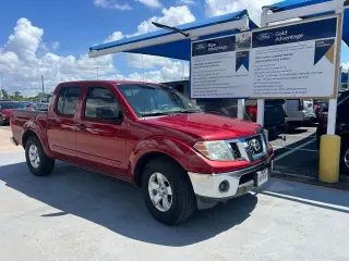 Nissan Frontier 2009 4x2 LE Crew Cab Short Bed 4dr 5A