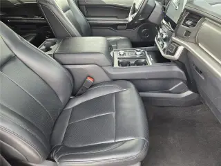 Ford Expedition 2024 4x4 XLT 4dr SUV