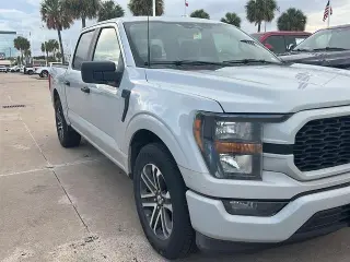 Ford F-150 2023 4x2 XL 4dr SuperCrew 5.5 ft. SB