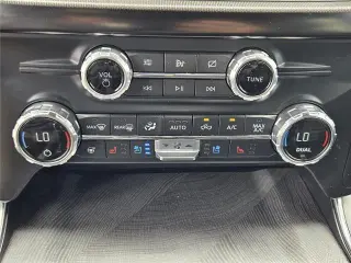 Ford F-150 2021 4x4 Platinum 4dr SuperCrew 5.5 ft. SB