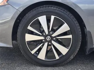Nissan Altima 2019 2.5 SV 4dr Sedan
