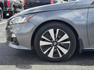 Nissan Altima 2019 2.5 SV 4dr Sedan