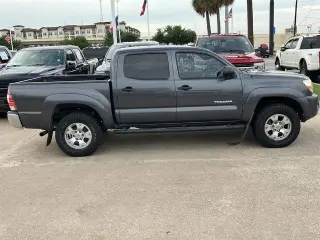 Toyota Tacoma 2010 4x2 PreRunner V6 4dr Double Cab 5.0 ft SB 5A