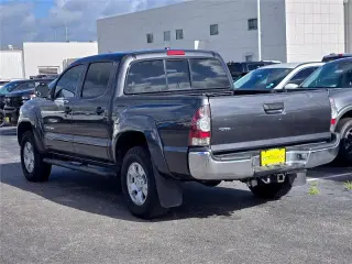 Toyota Tacoma 2010 4x2 PreRunner V6 4dr Double Cab 5.0 ft SB 5A