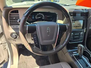Lincoln Navigator L 2017 4x4 Select 4dr SUV