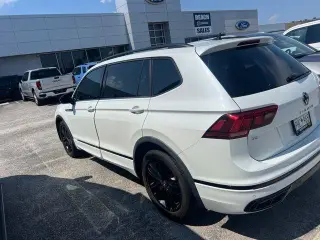 Volkswagen Tiguan 2022 SE R-Line Black 4dr SUV