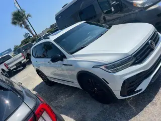 Volkswagen Tiguan 2022 SE R-Line Black 4dr SUV