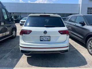 Volkswagen Tiguan 2022 SE R-Line Black 4dr SUV