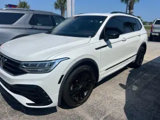 Volkswagen Tiguan 2022 SE R-Line Black 4dr SUV