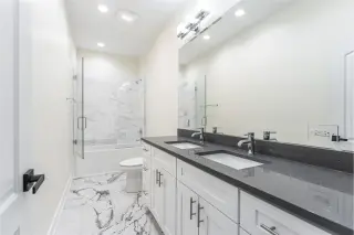Propiedad en alquiler con 5 habitaciones y 3 baños en Chicago