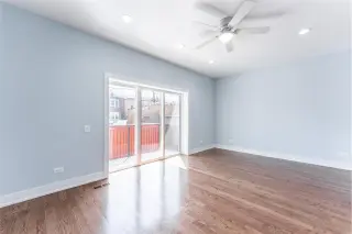 Propiedad en alquiler con 5 habitaciones y 3 baños en Chicago