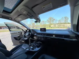 2018 AUDI Q7