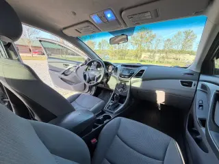 2015 HYUNDAI ELANTRA