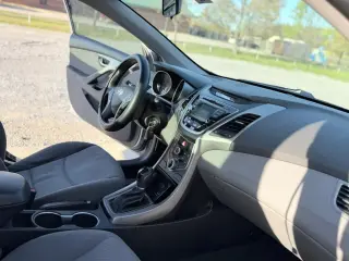 2015 HYUNDAI ELANTRA