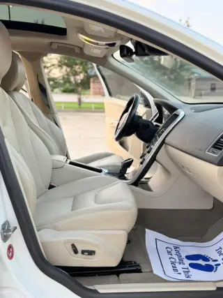 2015 VOLVO XC60