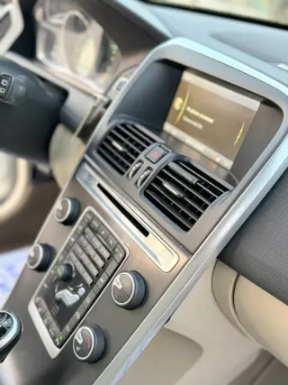 2015 VOLVO XC60