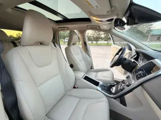 2015 VOLVO XC60