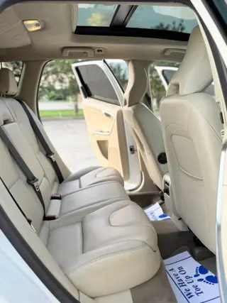 2015 VOLVO XC60