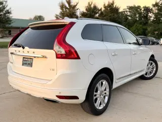 2015 VOLVO XC60