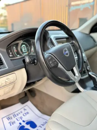 2015 VOLVO XC60