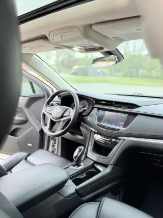 2017 CADILLAC XT5