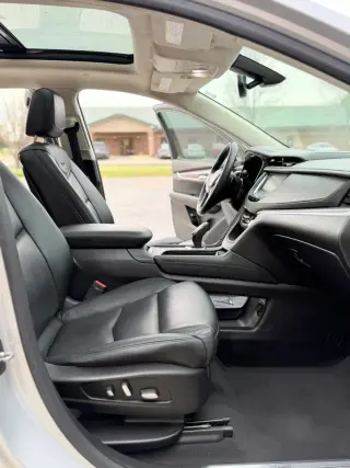 2017 CADILLAC XT5