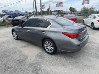 2015 Infiniti Q50 Premium