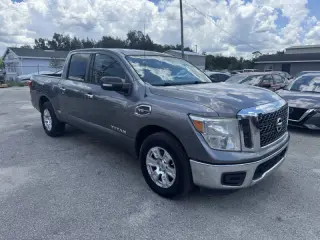 2017 Nissan Titan SL