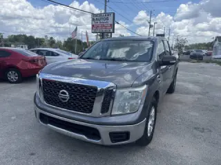 2017 Nissan Titan SL
