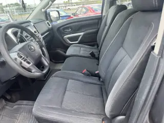 2017 Nissan Titan SL