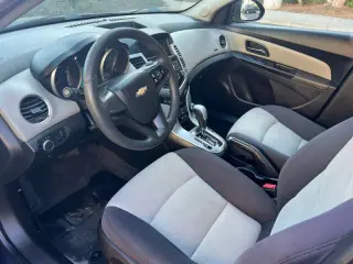 2014 Chevrolet Cruze LS Auto