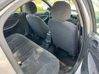 2004 Dodge Stratus