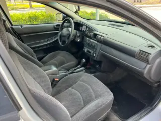 2004 Dodge Stratus