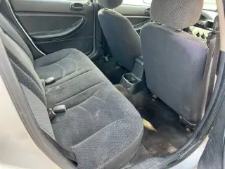 2004 Dodge Stratus