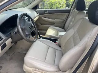2005 Honda Accord EX w/Leather