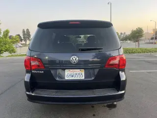 2009 Volkswagen Routan SE