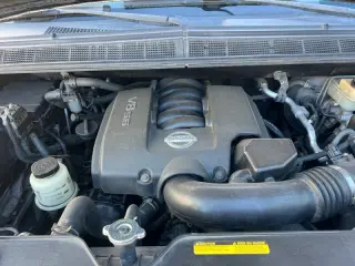 2005 Nissan Armada SE