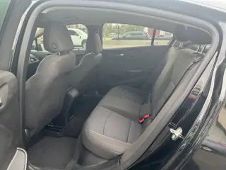 2018 Chevrolet Cruze LS Auto