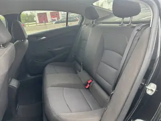 2018 Chevrolet Cruze LS Auto
