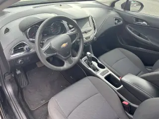 2018 Chevrolet Cruze LS Auto