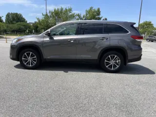 2019 Toyota Highlander Hybrid XLE