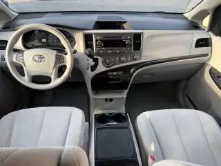 2012 Toyota Sienna