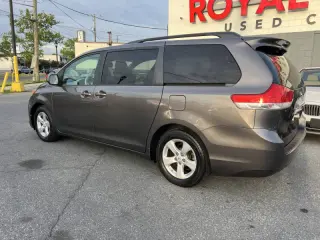 2012 Toyota Sienna