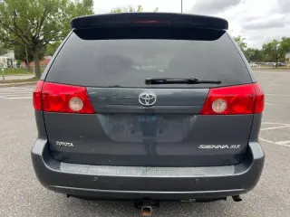 2009 Toyota Sienna XLE