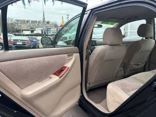 2006 Toyota Corolla LE