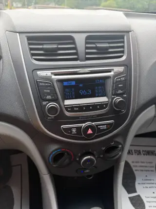 2016 Hyundai Accent SE