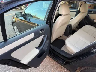 2011 Volkswagen Jetta SE PZEV