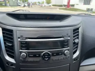 2010 Subaru Legacy 3.6R Premium