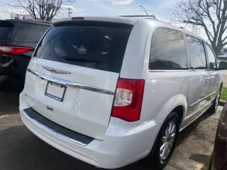 2016 Chrysler Town and Country